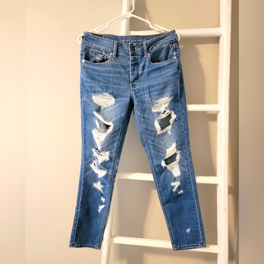 American Eagle Tomgirl Ripped Jeans